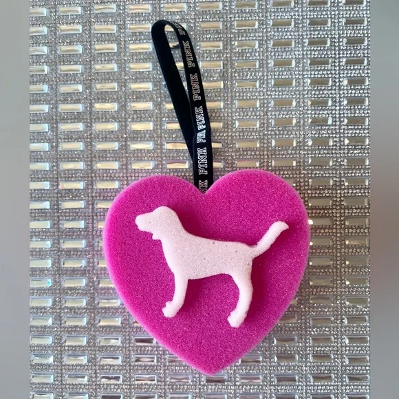💗 PINK Dog Heart Victoria’s Secret Shower Sponge Loofah NEW - Picture 2 of 4